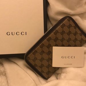 gucci wallet